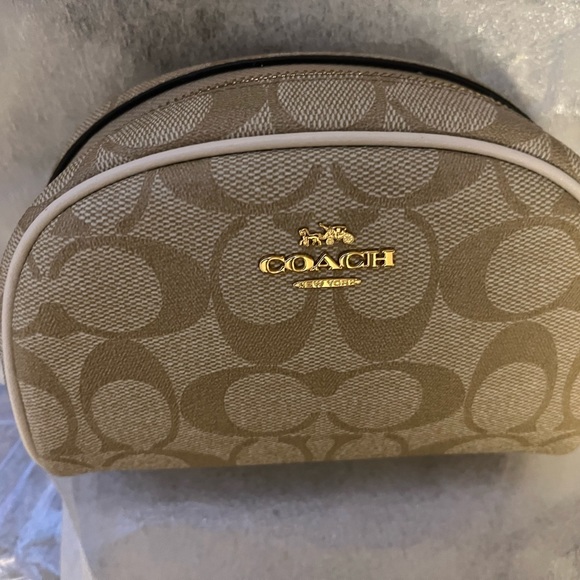 Coach Dome Cosmetic Case In Signature Canvas - Picture 2 of 2